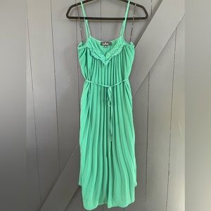 Lulus Green Dress